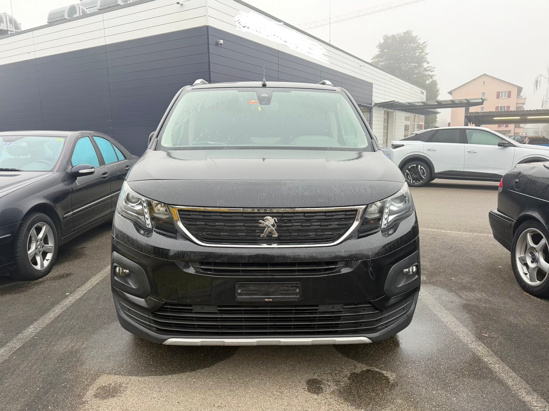 PEUGEOT Rifter Long 1.5 BlueHDi Allure Automat-image-2
