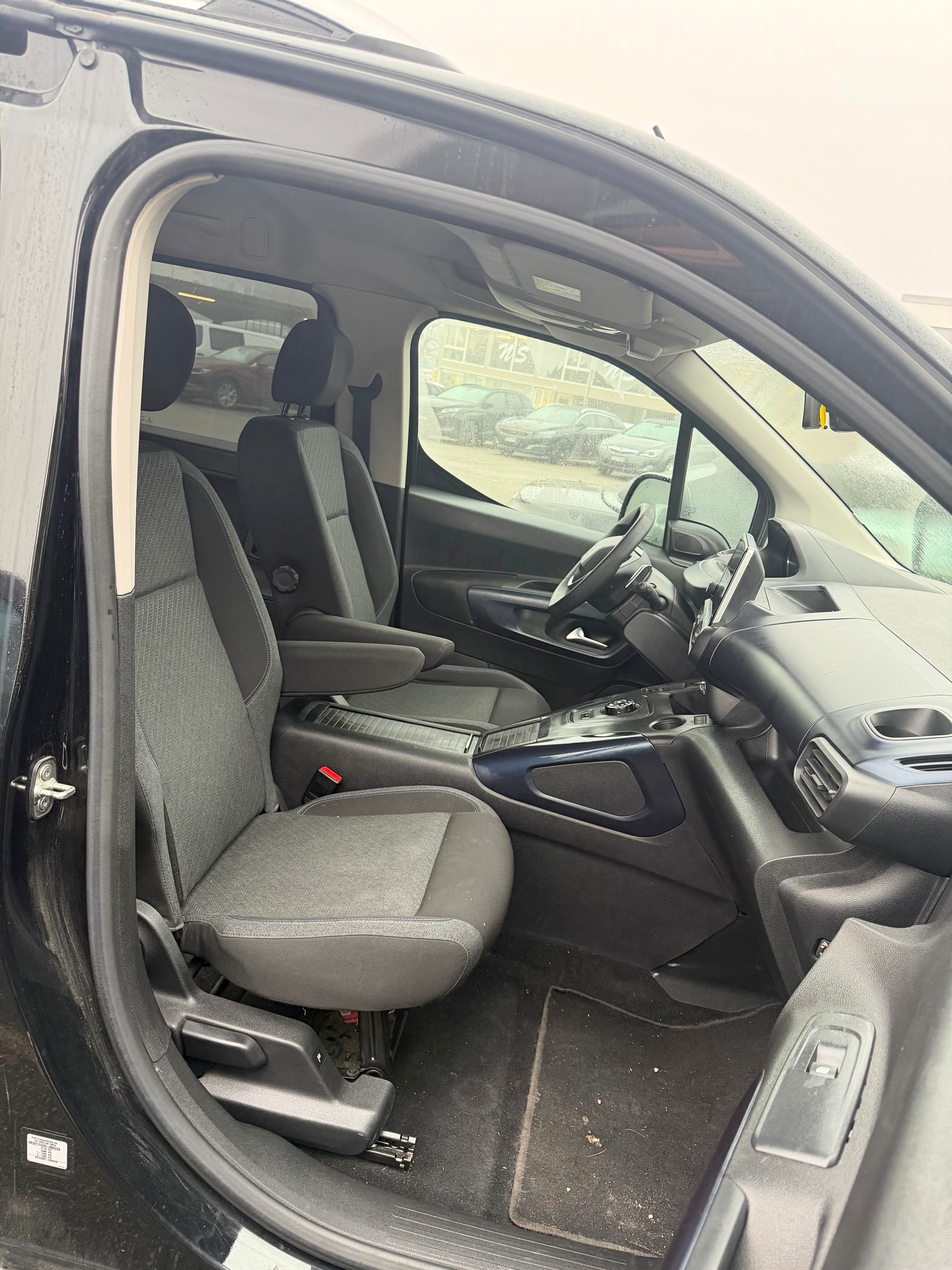 PEUGEOT Rifter Long 1.5 BlueHDi Allure Automat-image-8