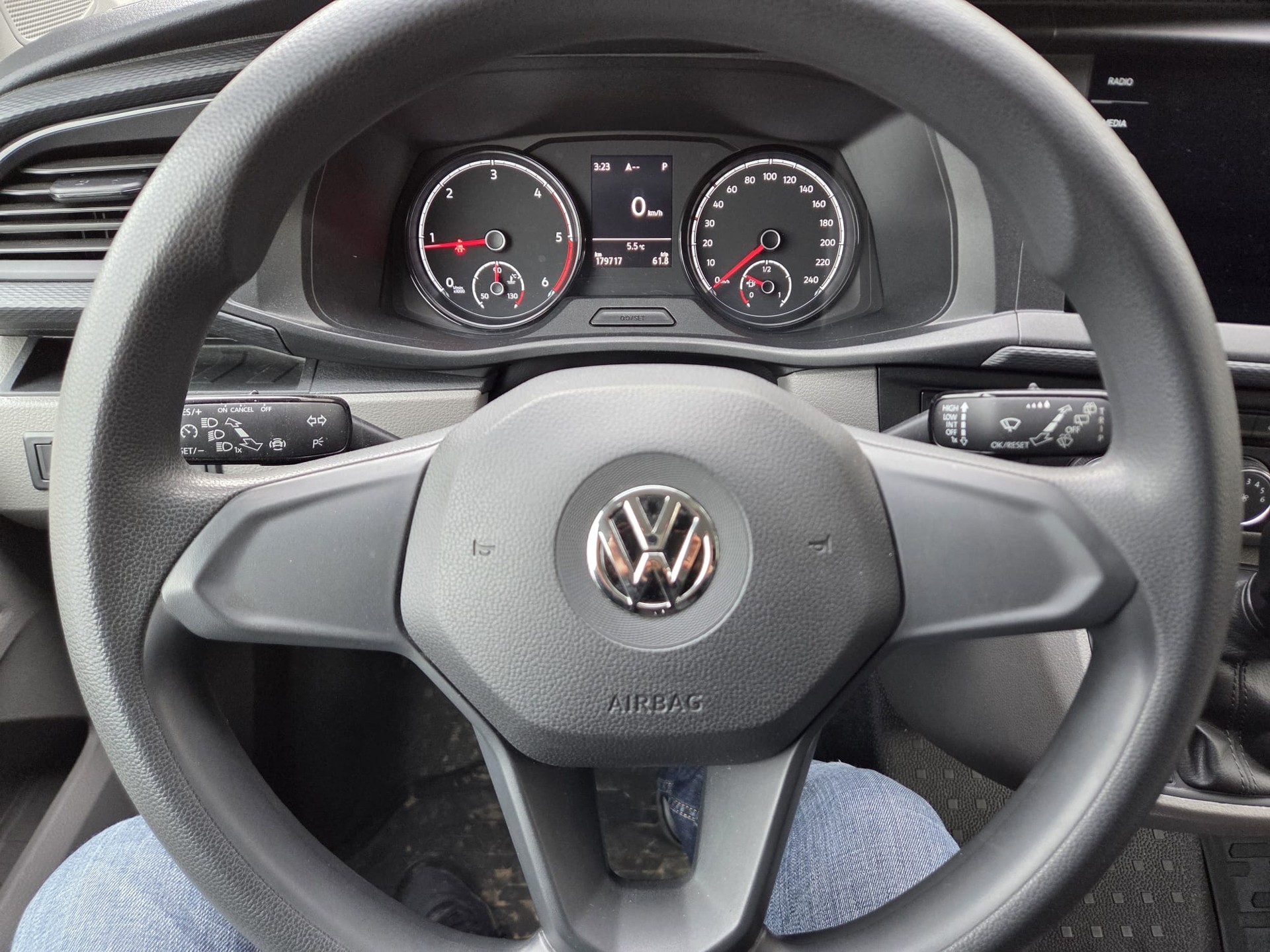 VW T6.1 2.0 TDI 4Motion DSG ** Frish MFK 2026 **-image-6