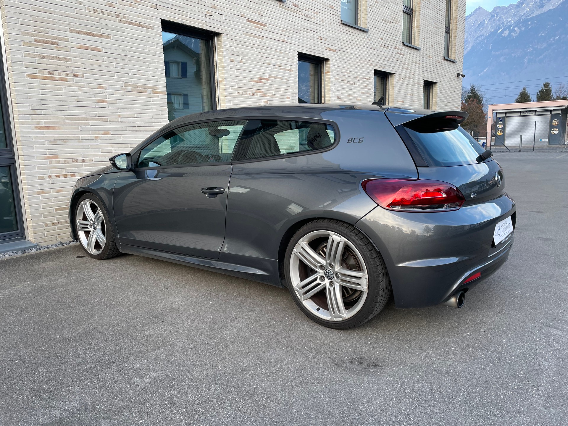 VW Scirocco 2.0 TSI R DSG-image-12