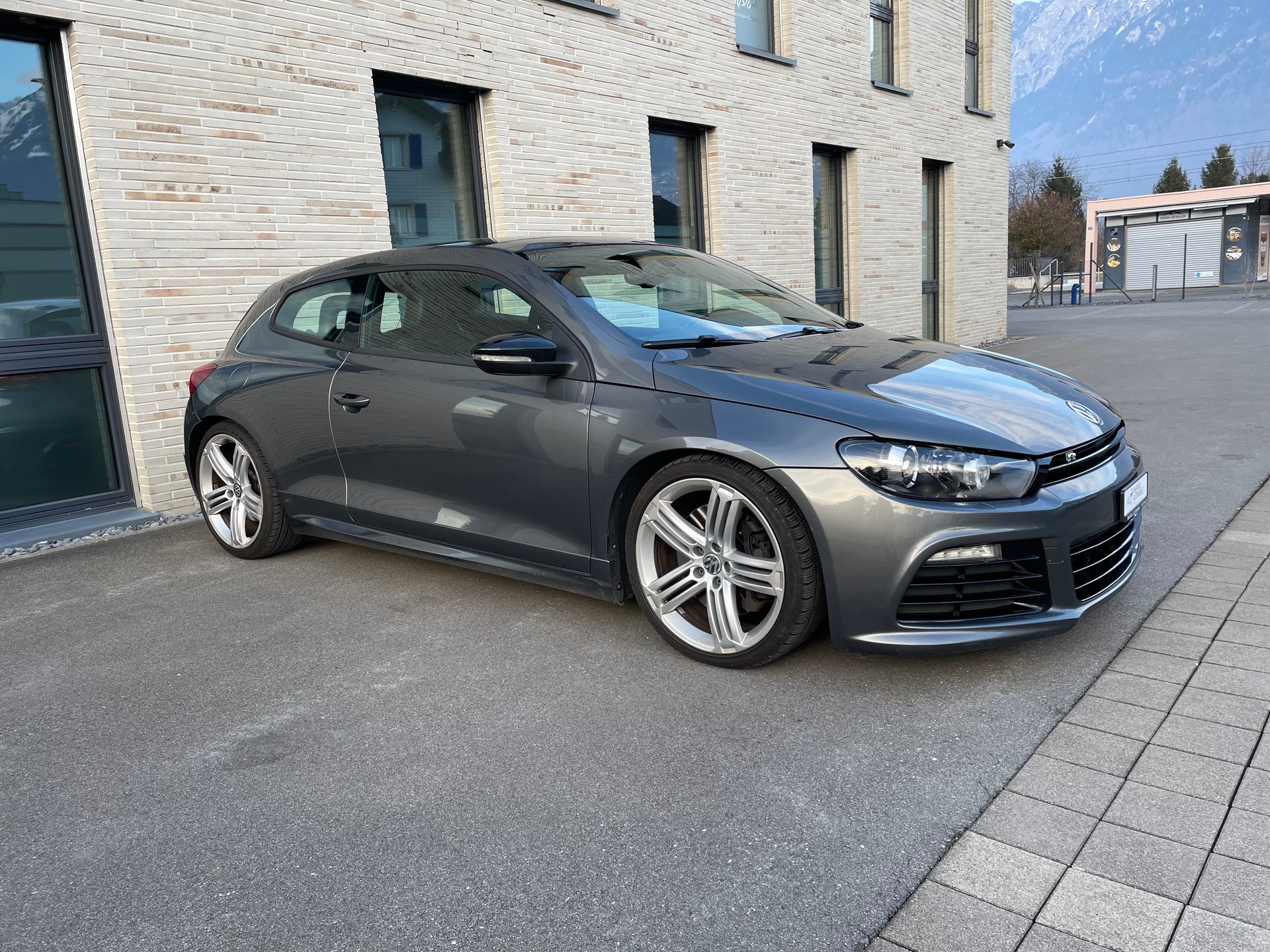 VW Scirocco 2.0 TSI R DSG-image-6
