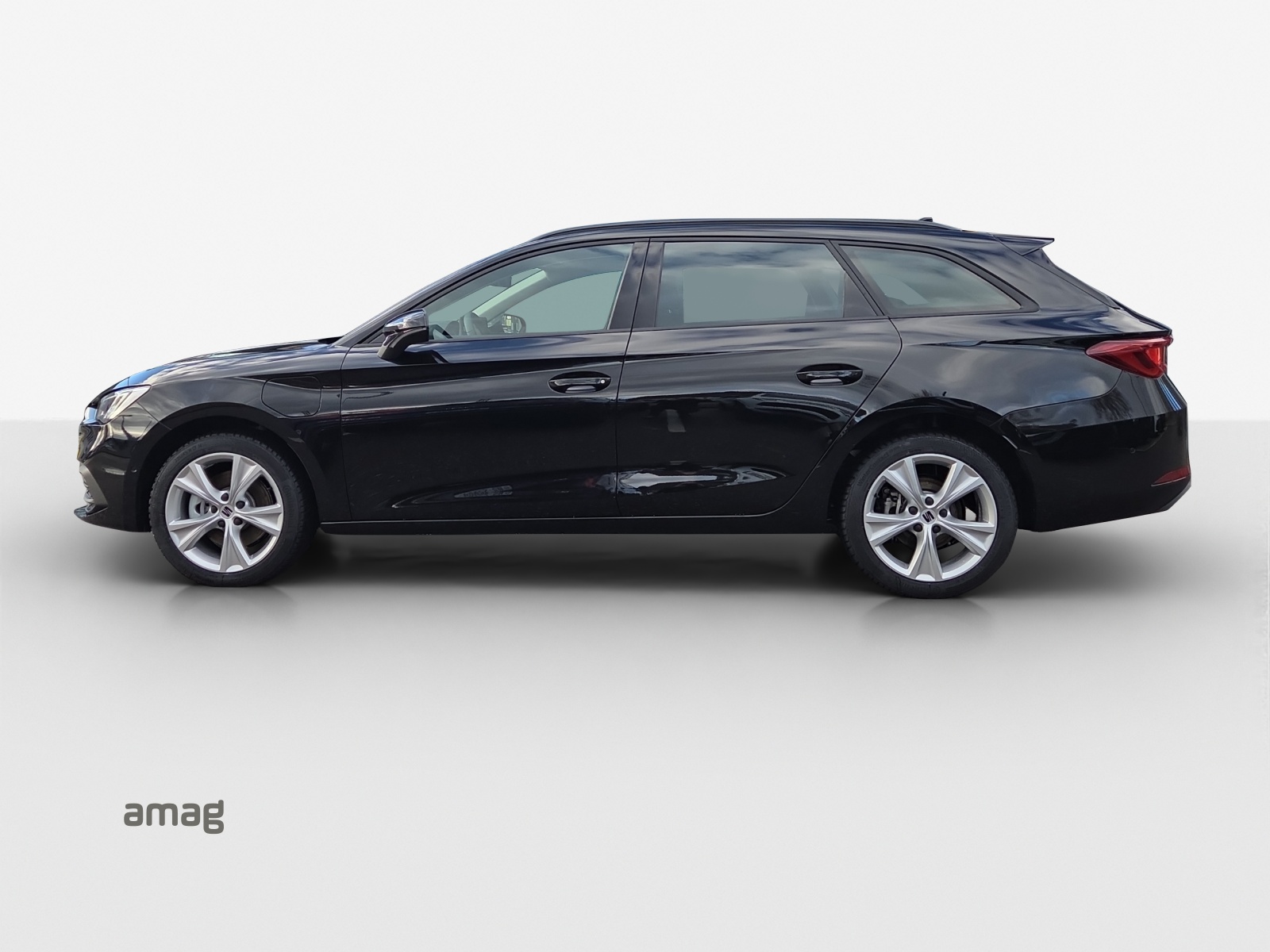 SEAT Leon ST 1.5 eHybrid pHEV DSG Business Edition-image-1