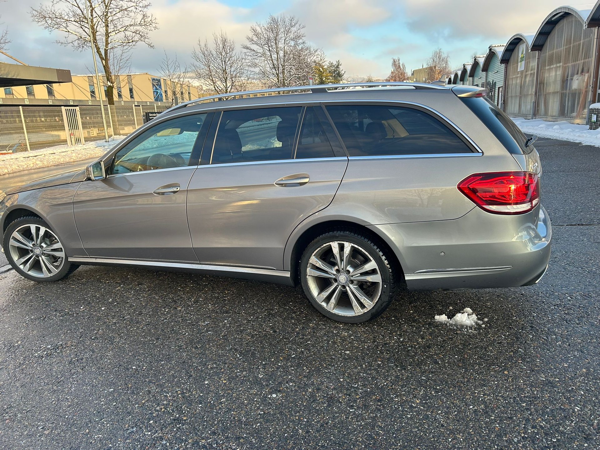 MERCEDES-BENZ E 220 CDI 7G-Tronic-image-3