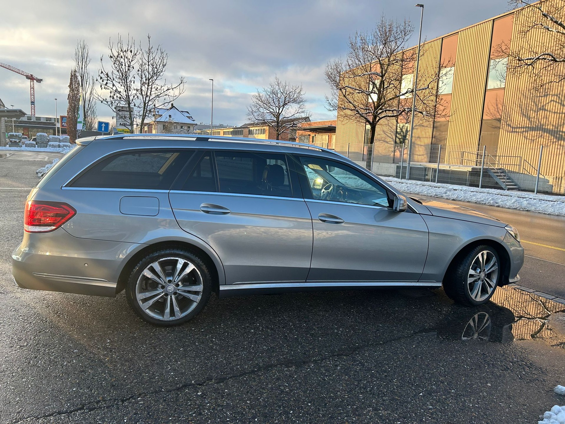 MERCEDES-BENZ E 220 CDI 7G-Tronic-image-2