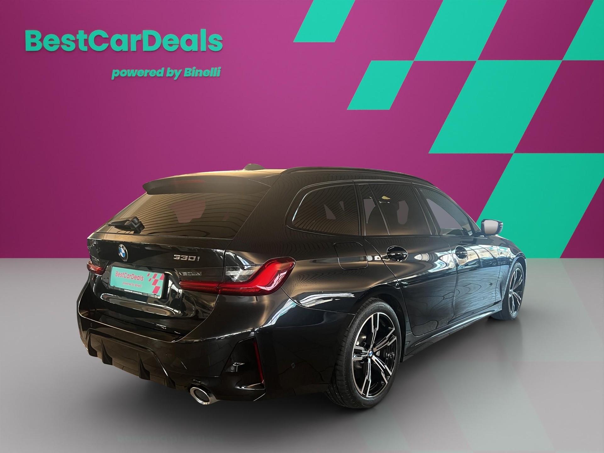 BMW 330i xDrive M Sport Touring-image-2