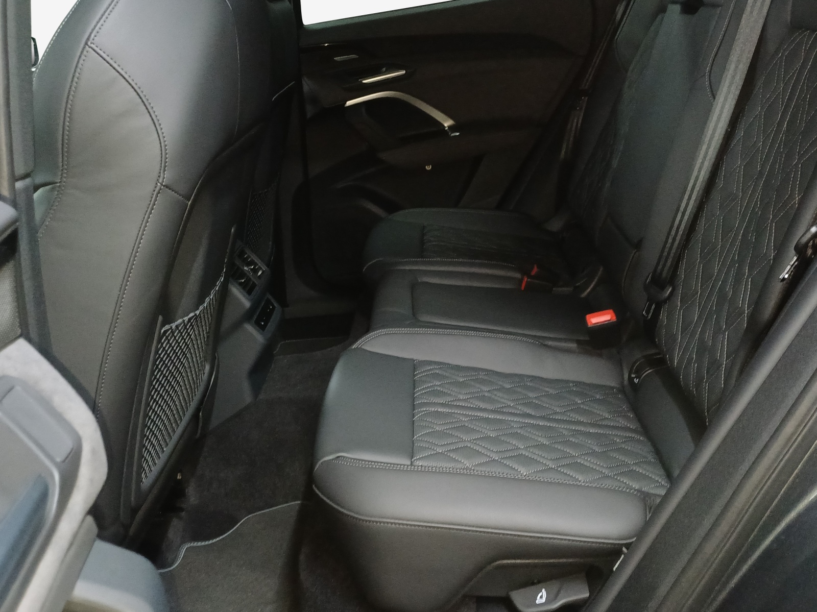 AUDI SQ5 TFSI quattro S-tronic-image-11