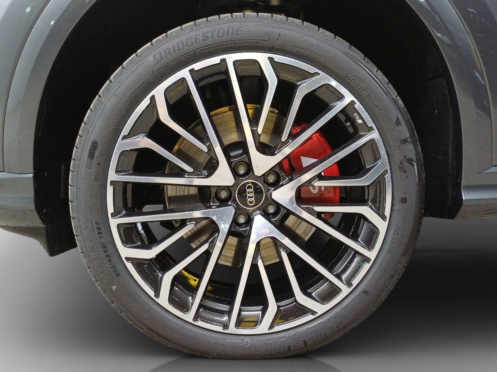 AUDI SQ5 TFSI quattro S-tronic-image-15