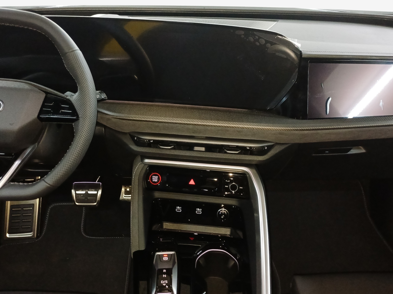 AUDI SQ5 TFSI quattro S-tronic-image-10