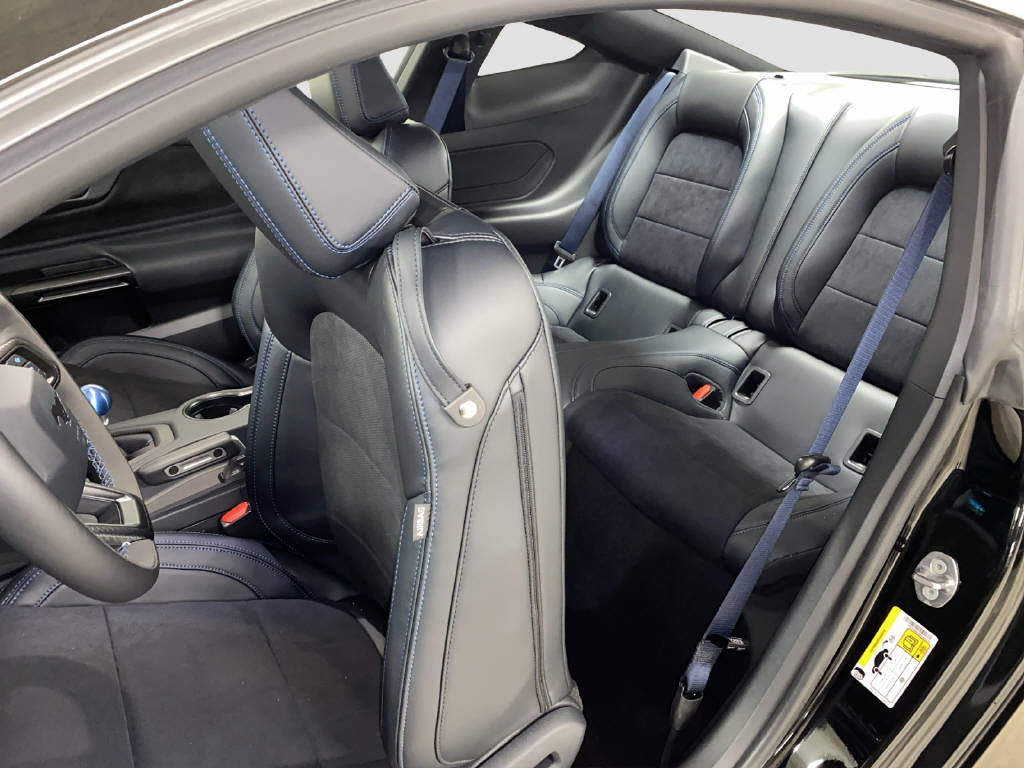 FORD Mustang Coupé 5.0 V8 Dark Horse-image-12