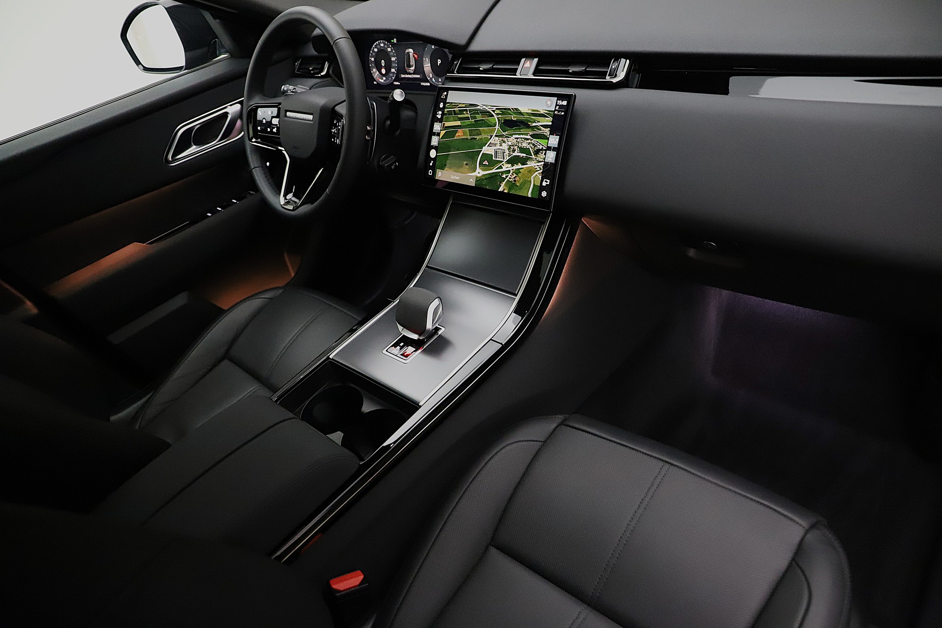LAND ROVER Range Rover Velar Dynamic SE D 300 I6 MHEV Automatic-image-6