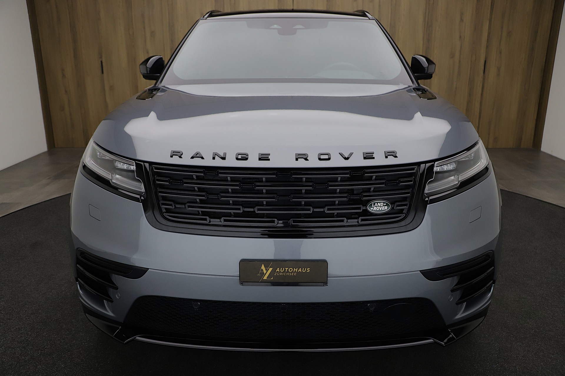 LAND ROVER Range Rover Velar Dynamic SE D 300 I6 MHEV Automatic-image-1