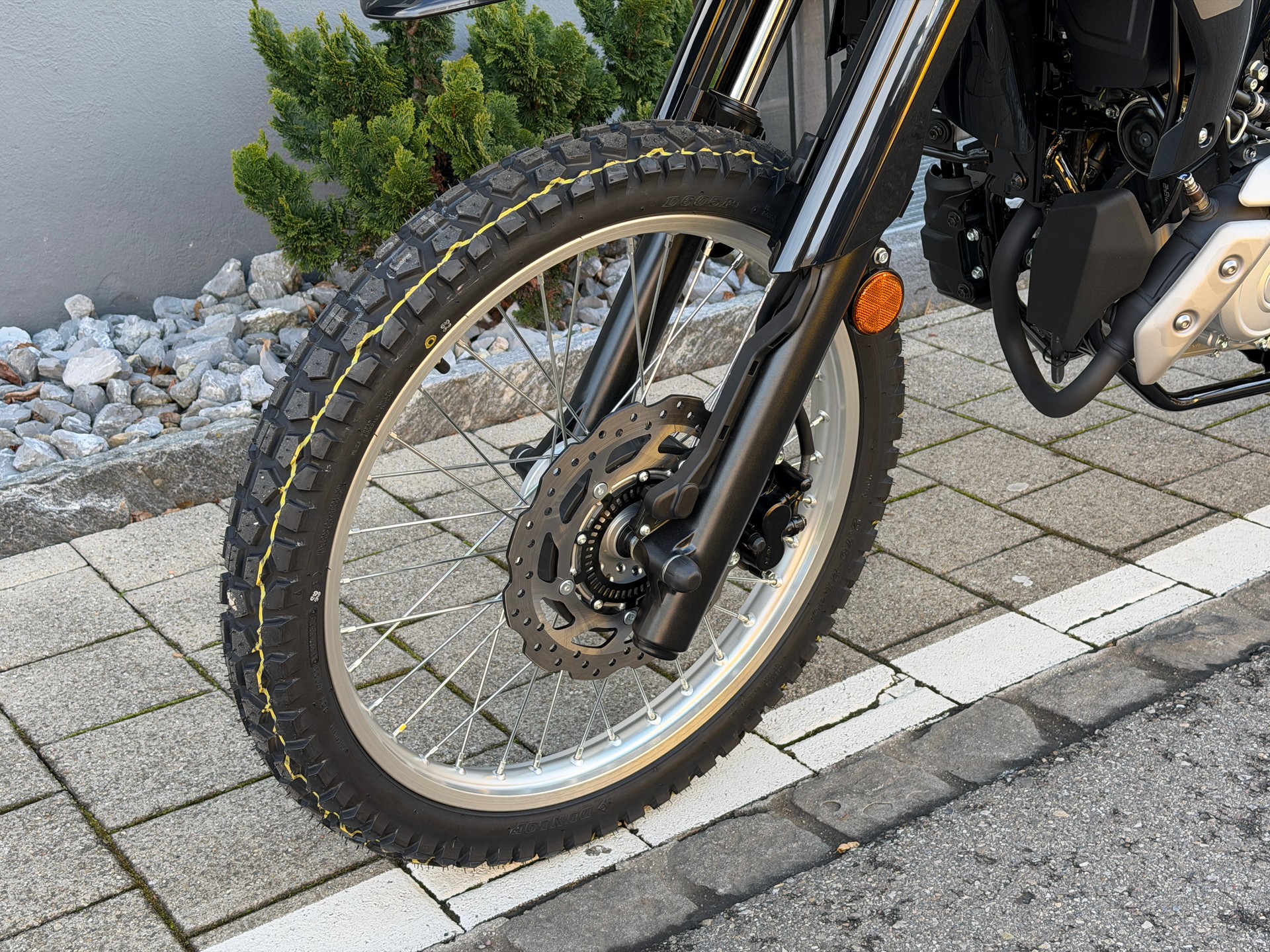 YAMAHA WR 125 R 2026-showroom-element-2