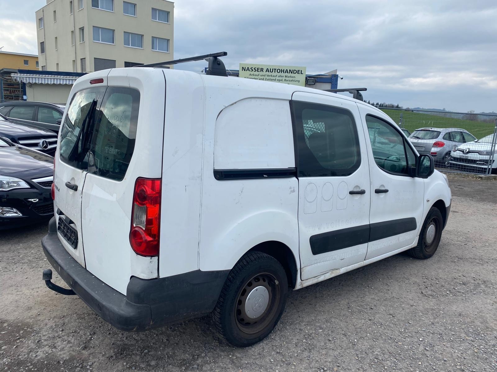 PEUGEOT Partner 1.6 HDI Urban-image-2