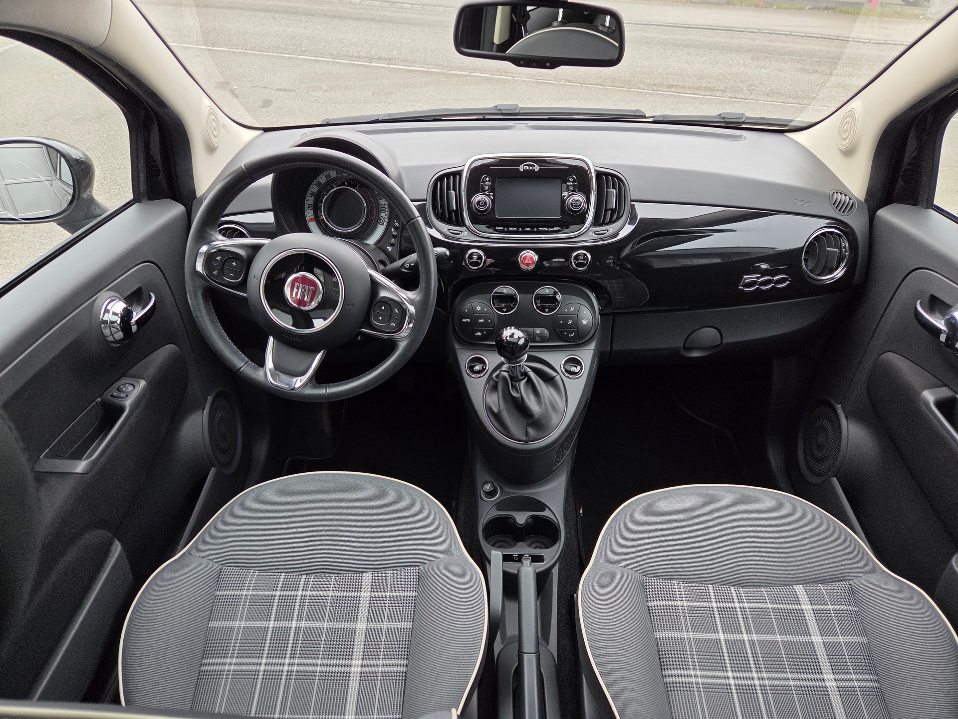FIAT 500 1.2 Lounge-image-10