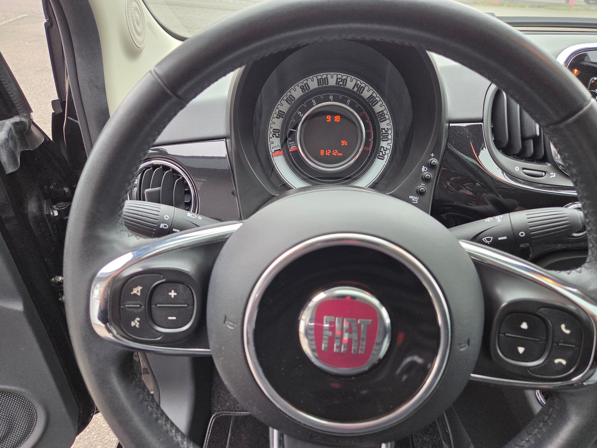 FIAT 500 1.2 Lounge-image-11