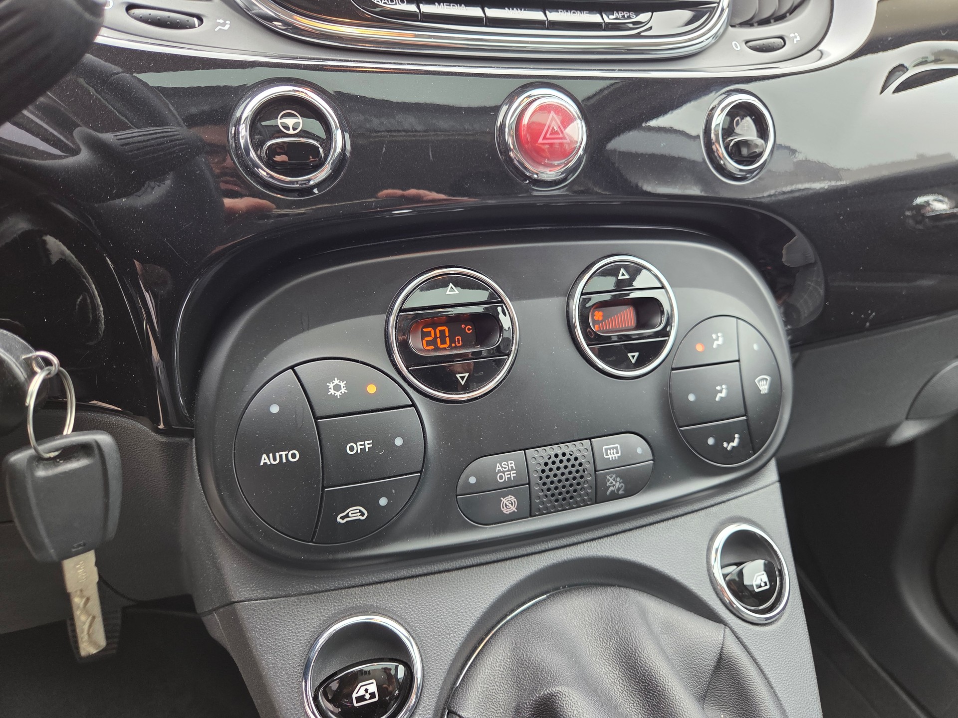 FIAT 500 1.2 Lounge-image-15