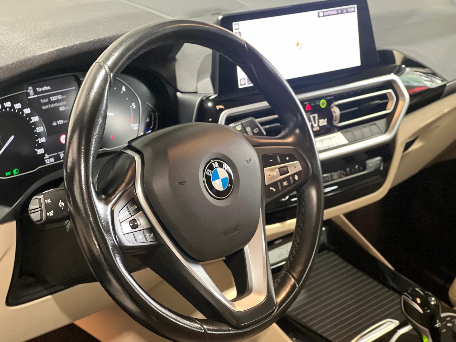BMW X3 20d xDrive CH FAHRZEUG-image-12
