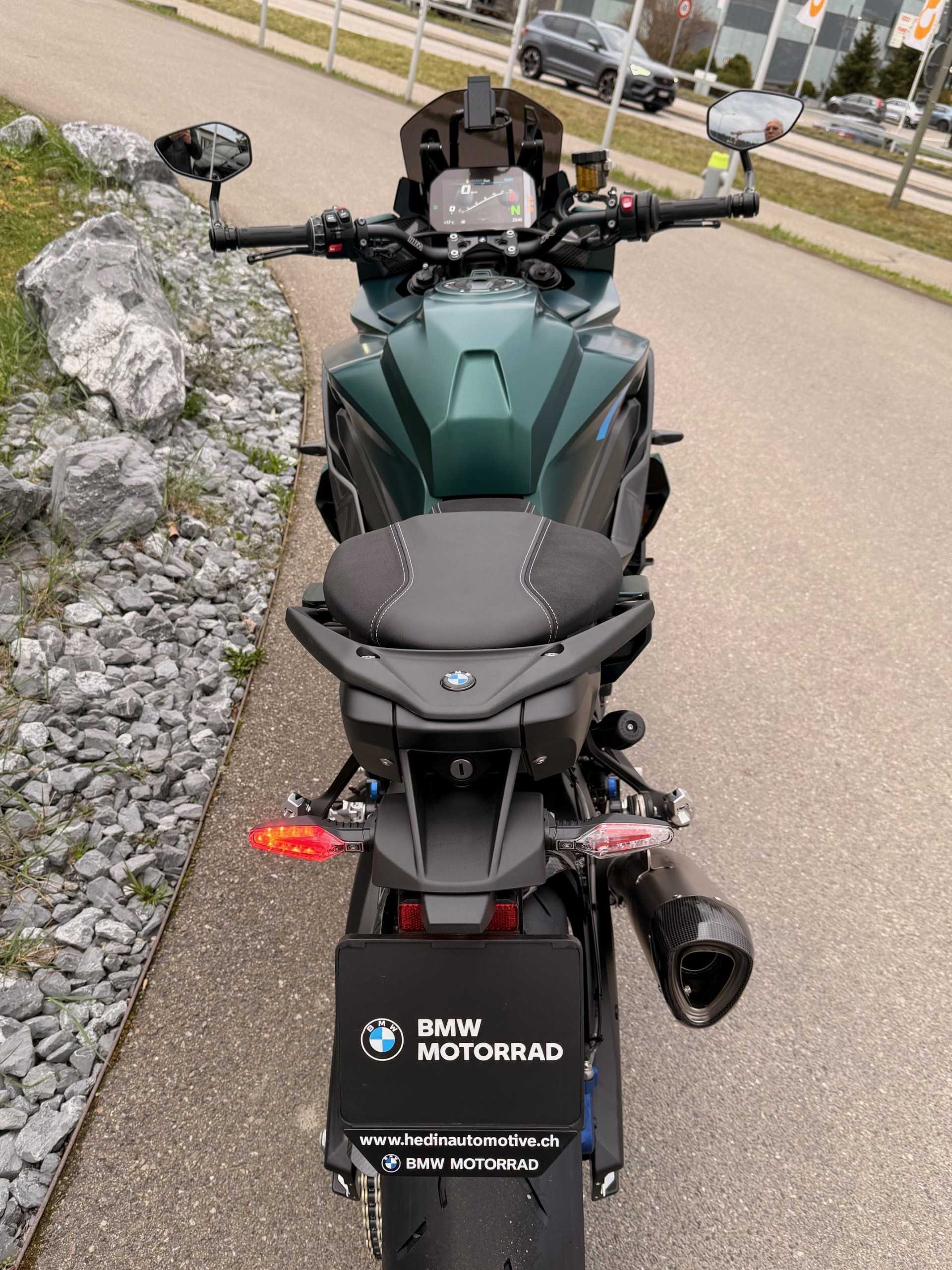 BMW M 1000 XR Competition M Competition in Aurelius green metallic-image-4