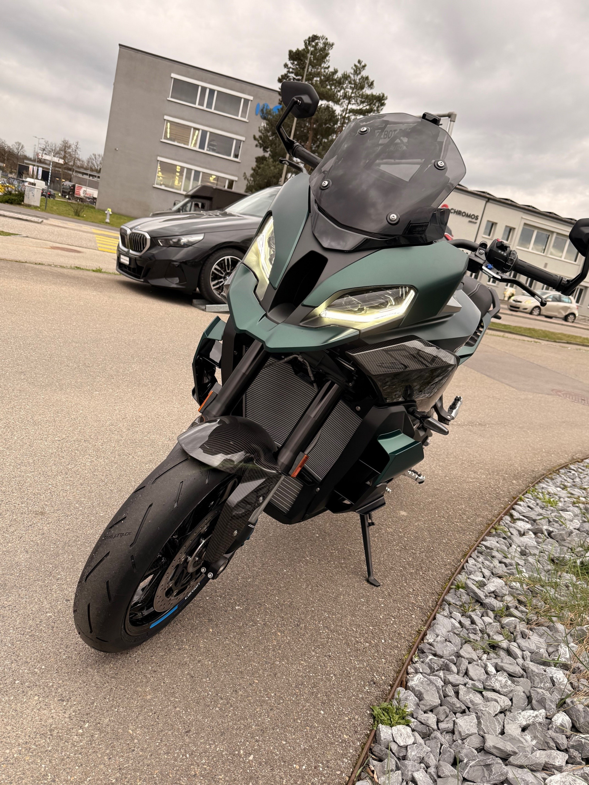 BMW M 1000 XR Competition M Competition in Aurelius green metallic-image-9