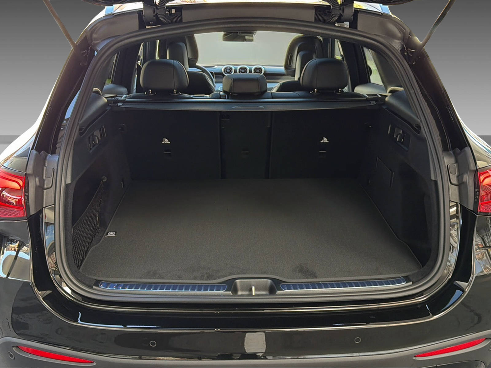 MERCEDES-BENZ GLC 300 d 4Matic-image-5