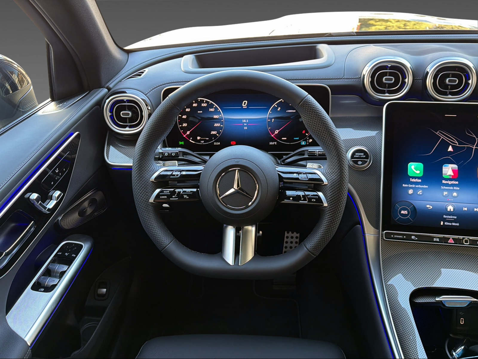 MERCEDES-BENZ GLC 300 d 4Matic-image-10
