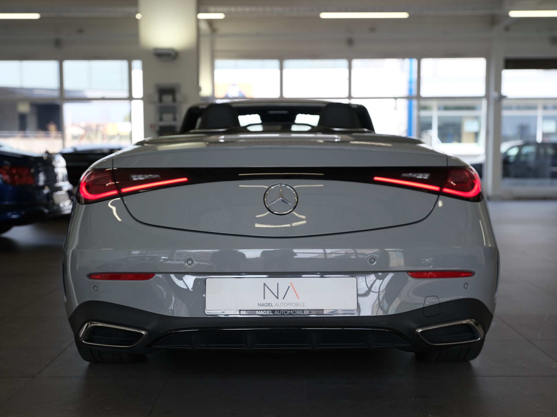 MERCEDES-BENZ CLE 450 Cabrio 4Matic 9G-Tronic *AMG Line Premium* *Burmester Soundsystem* *Head-Up Display*-image-4