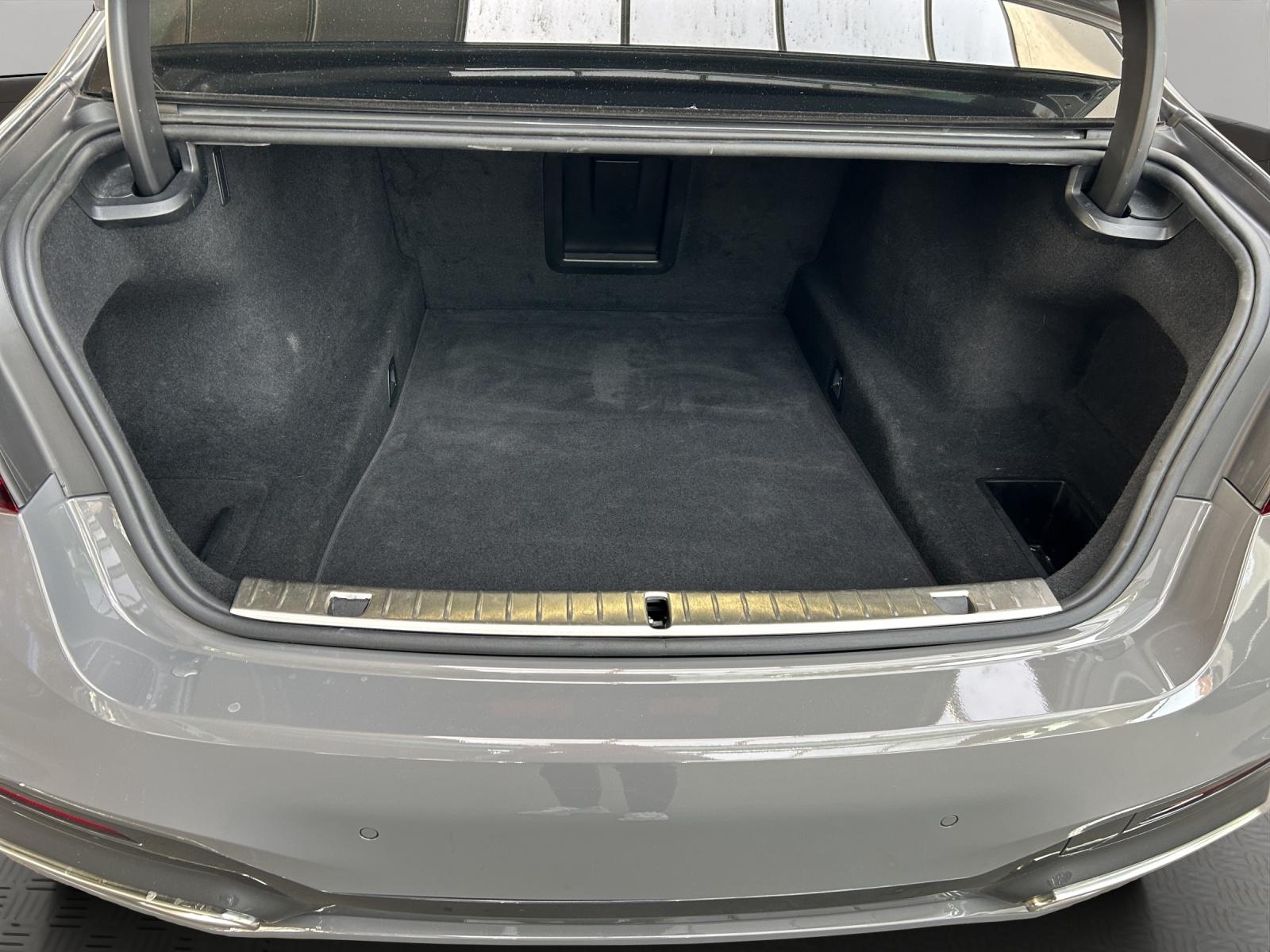 BMW 750i xDrive SAG-image-21