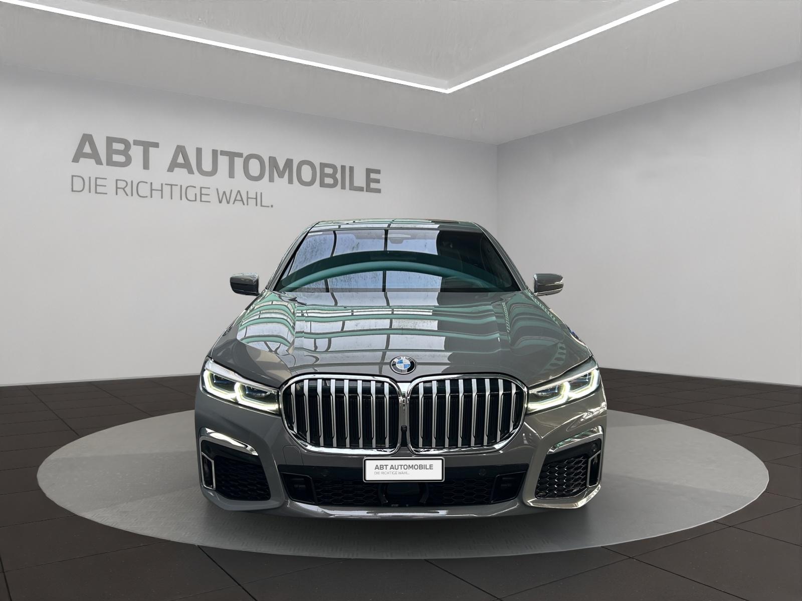 BMW 750i xDrive SAG-showroom-element-1