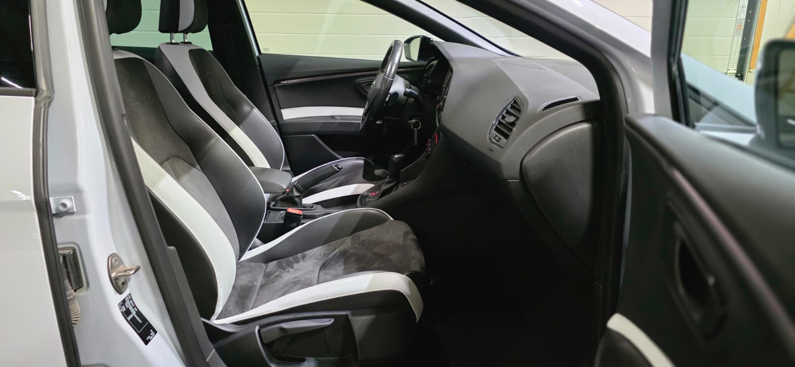 SEAT Leon ST 2.0 TSI Cupra DSG ABT 334 CV AB WERK*-image-21