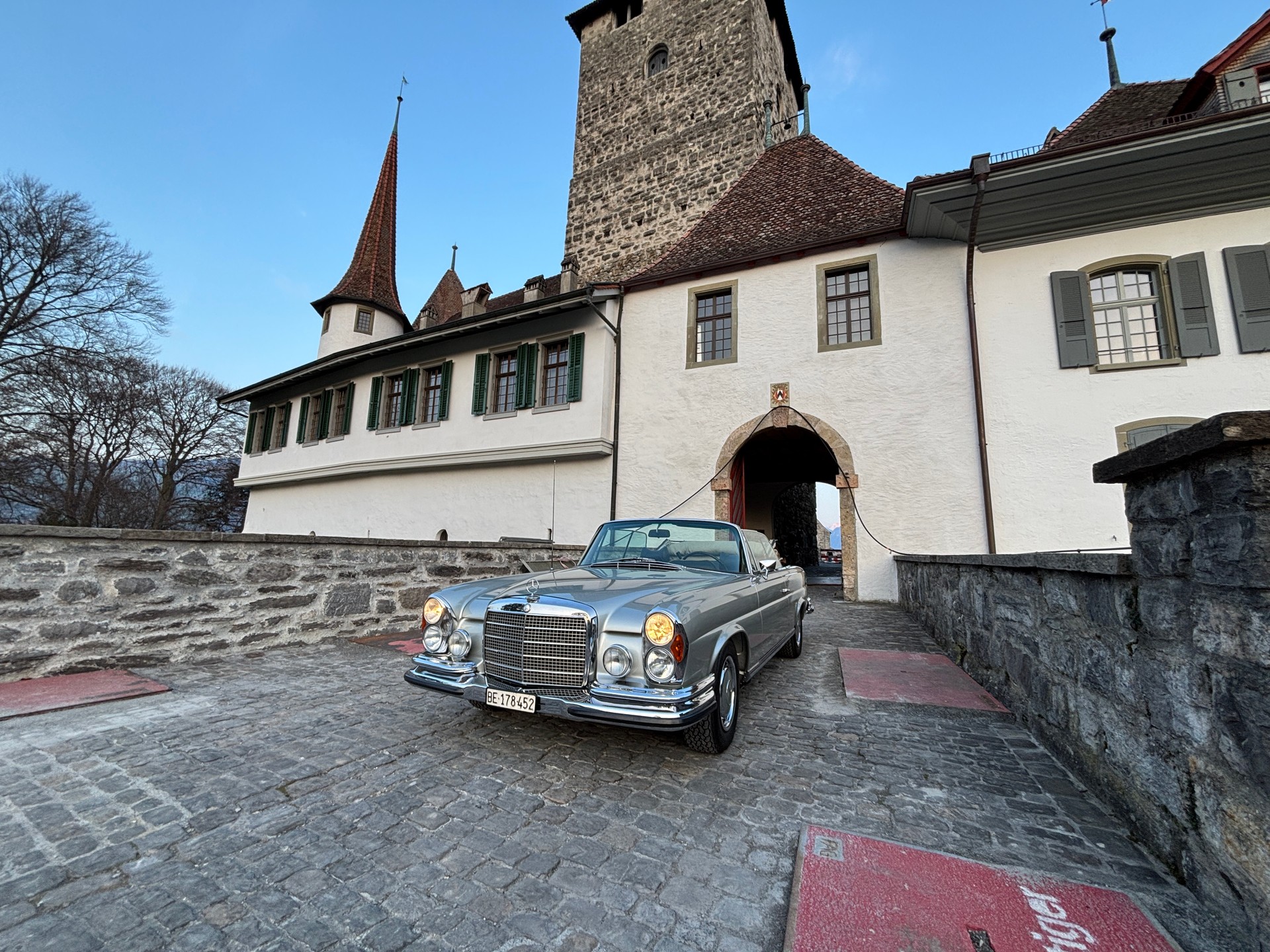 MERCEDES-BENZ 280SE 3.5 Cabriolet V8 Flachkühler Silver