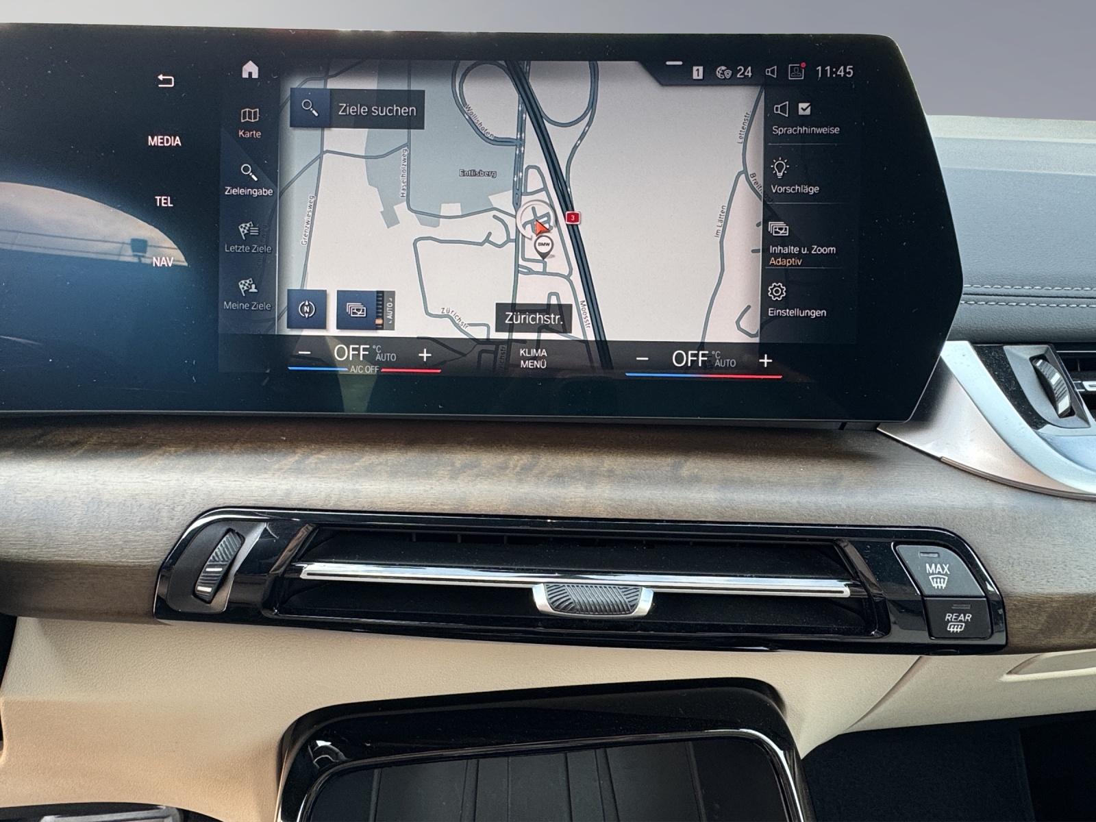 BMW 218i Active Tourer-image-18