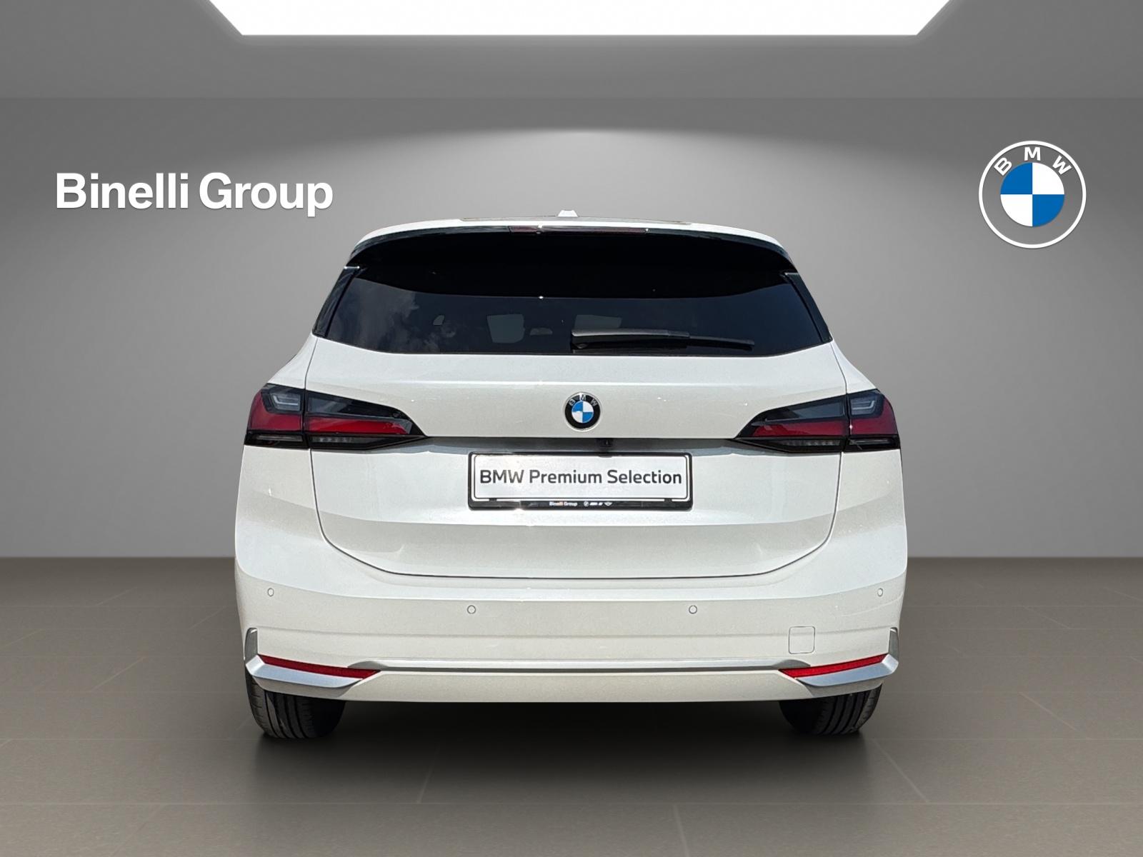 BMW 218i Active Tourer-image-3