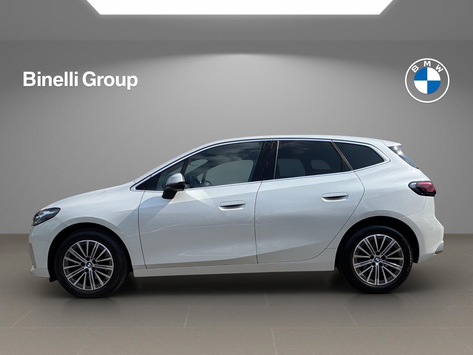 BMW 218i Active Tourer-image-1
