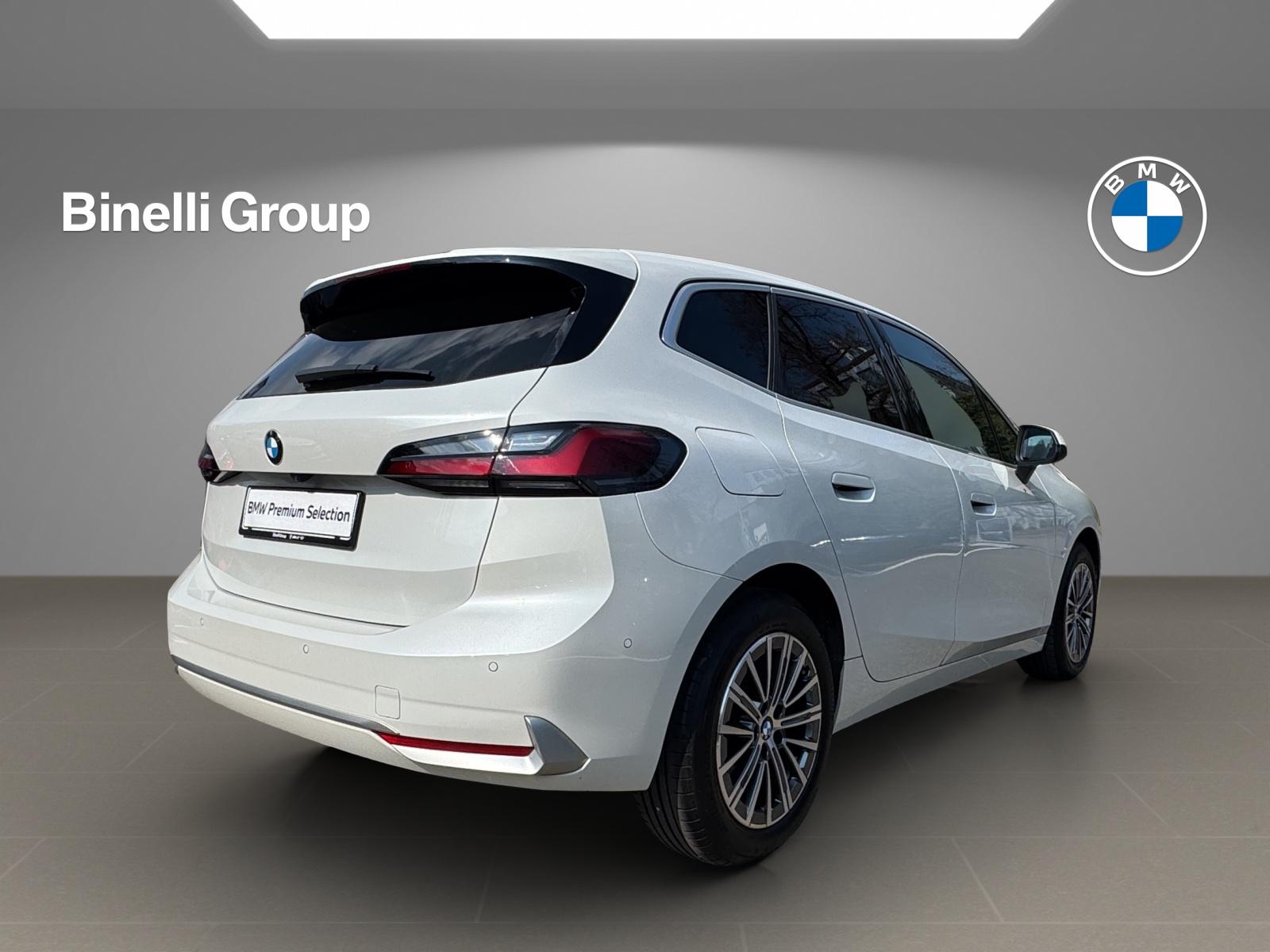 BMW 218i Active Tourer-image-4