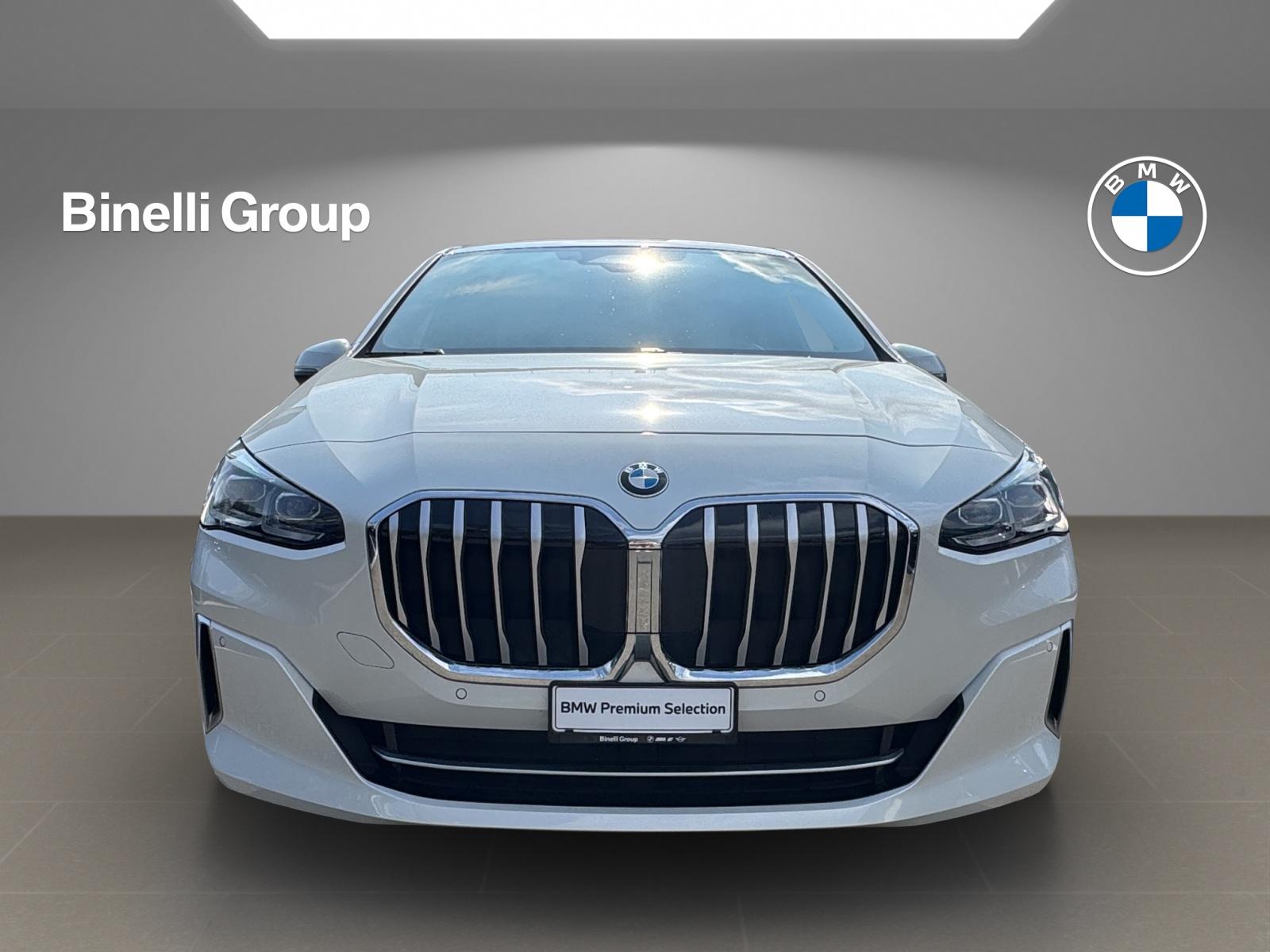 BMW 218i Active Tourer-image-7