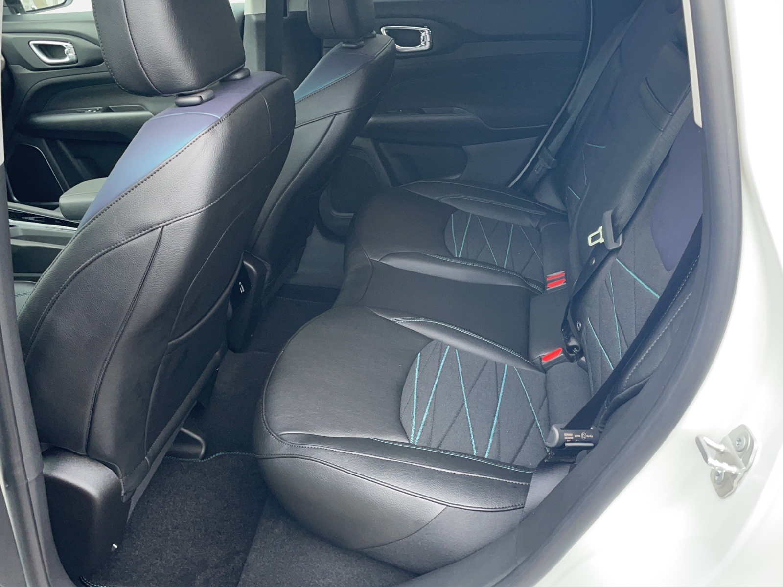 JEEP Compass 1.3 Upland 4xe-image-10