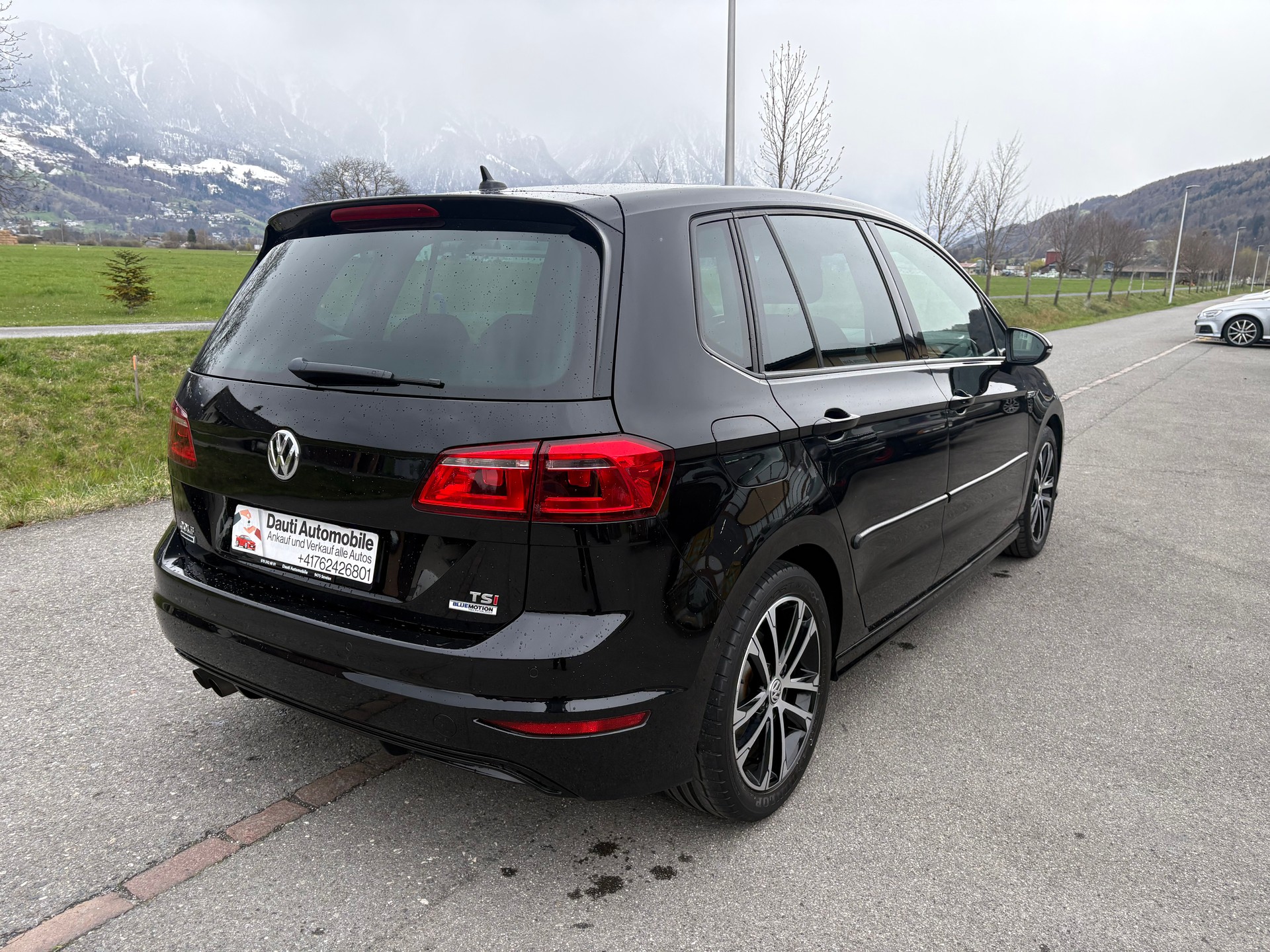 VW Golf Sportsvan 1.4 TSI Allstar R-Line-image-3