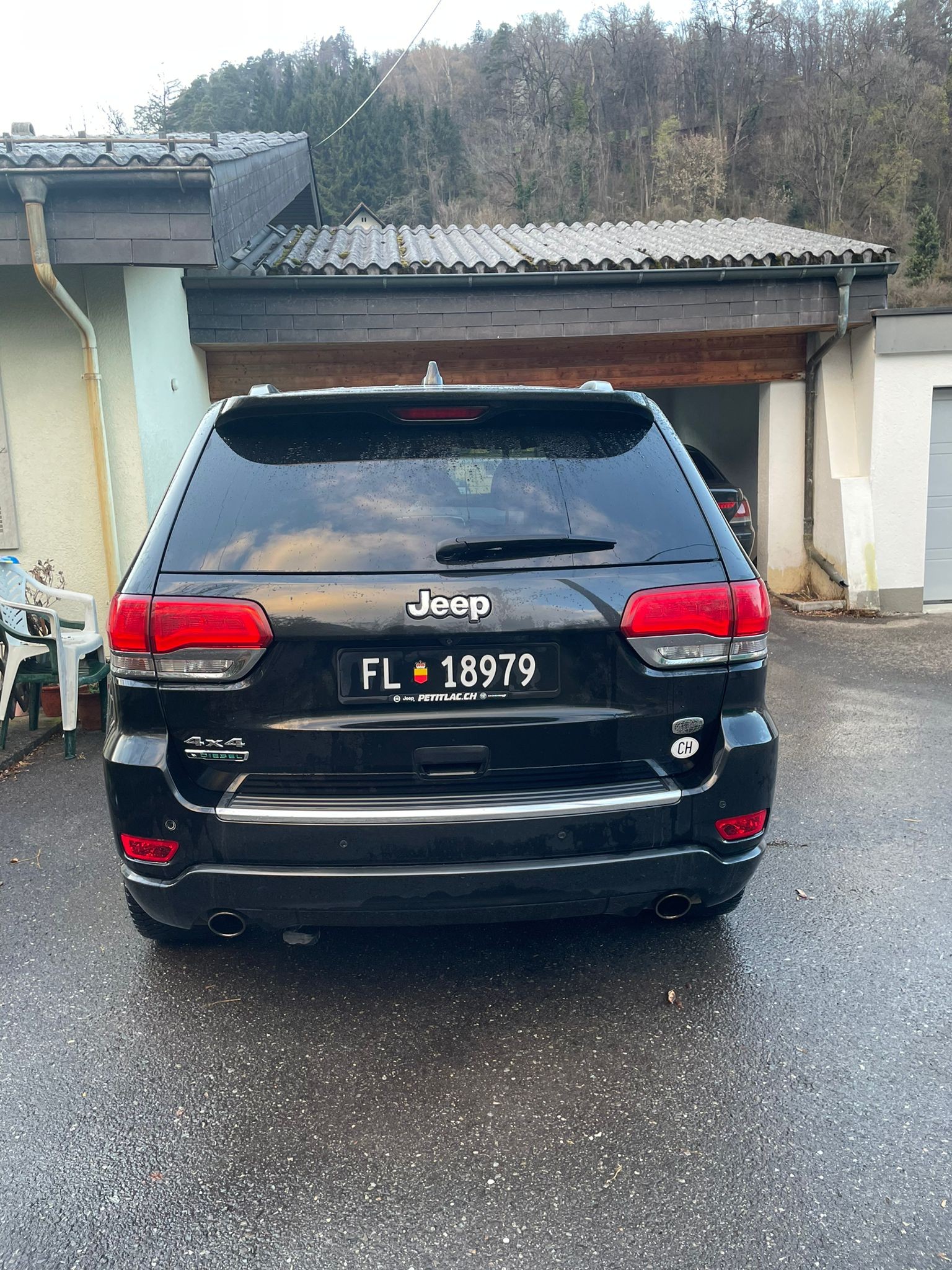JEEP Grand Cherokee 3.0 CRD Overland Automatic-image-5