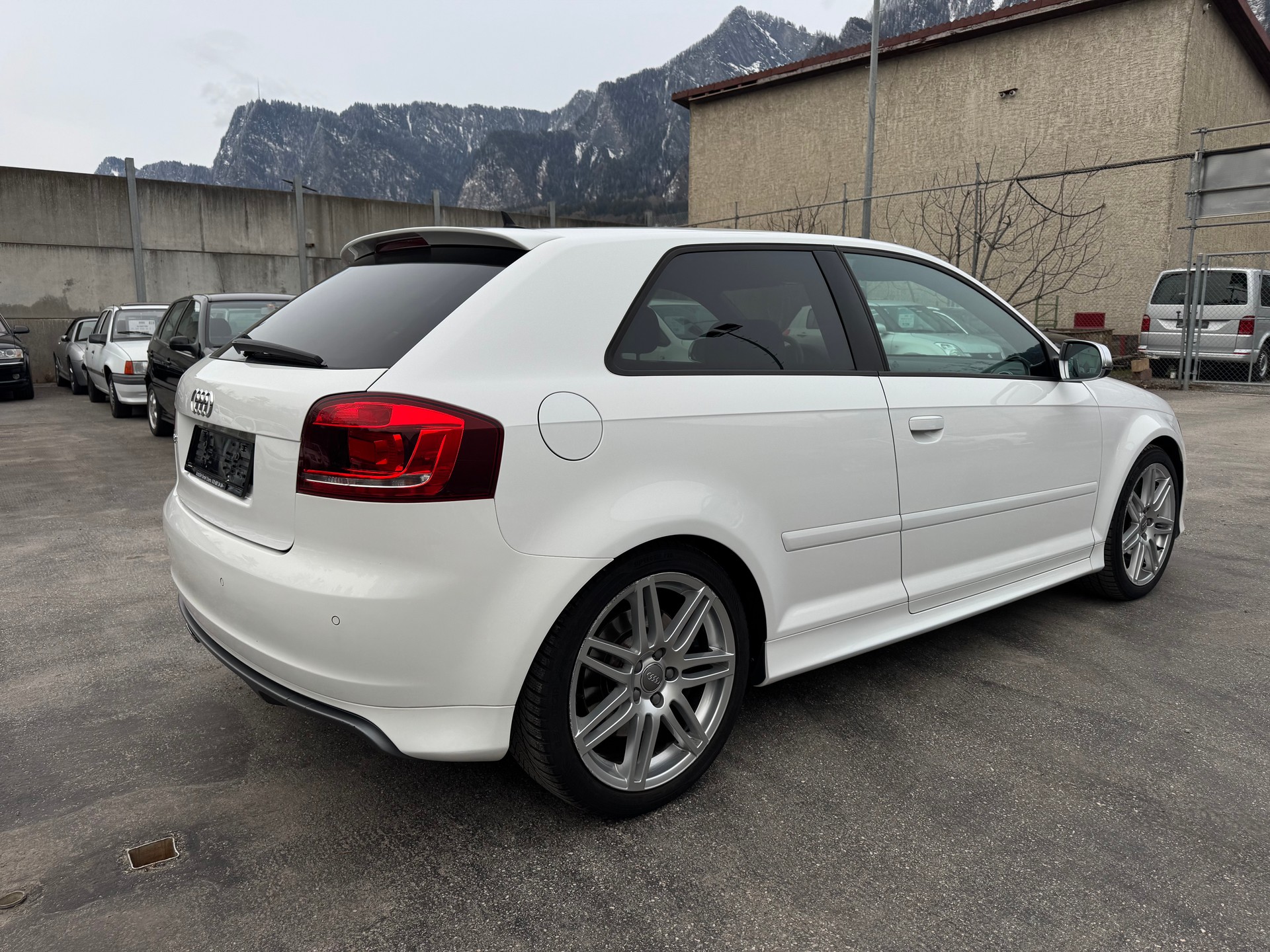 AUDI S3 2.0 TFSI quattro-image-3