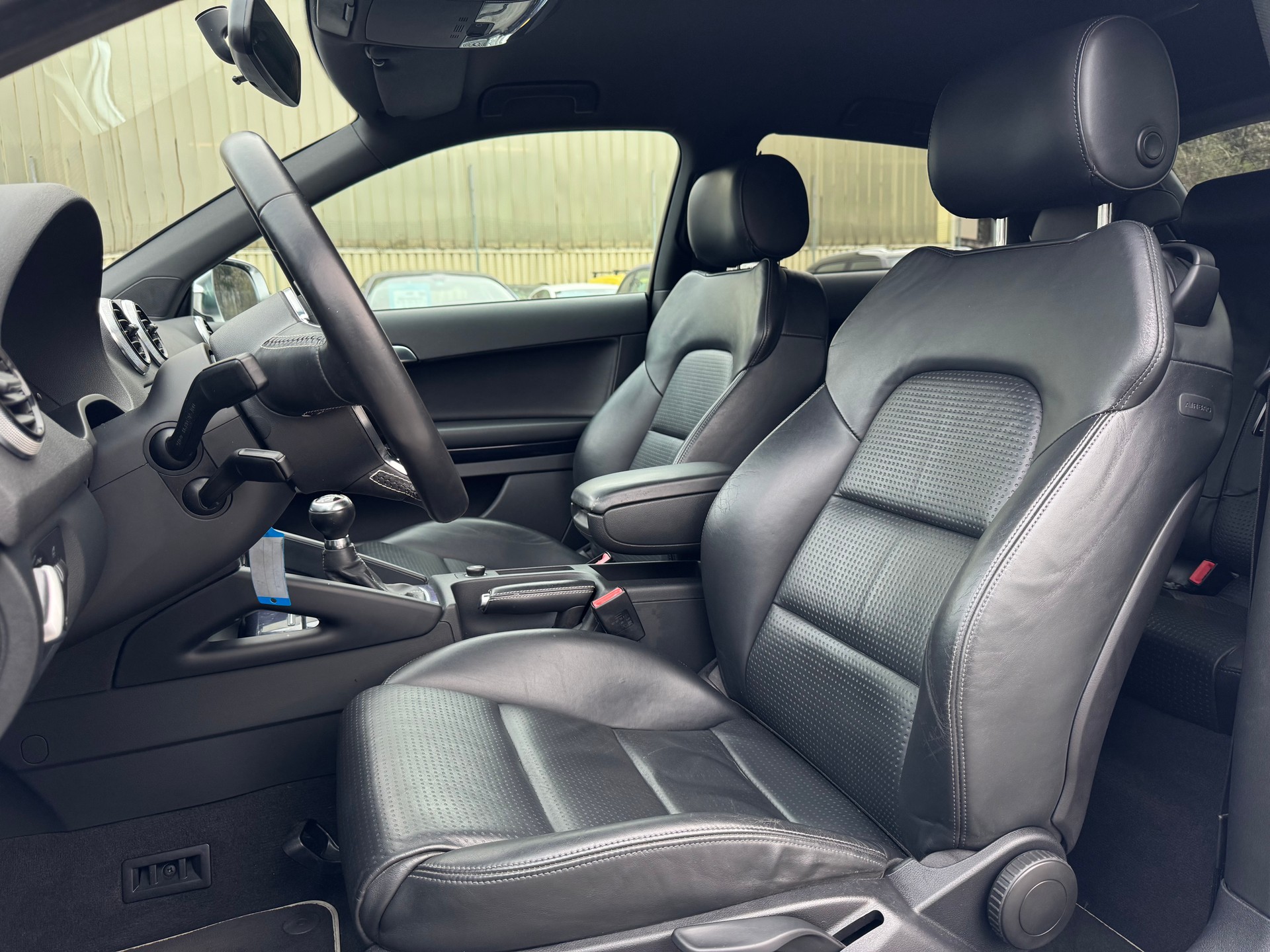 AUDI S3 2.0 TFSI quattro-image-8
