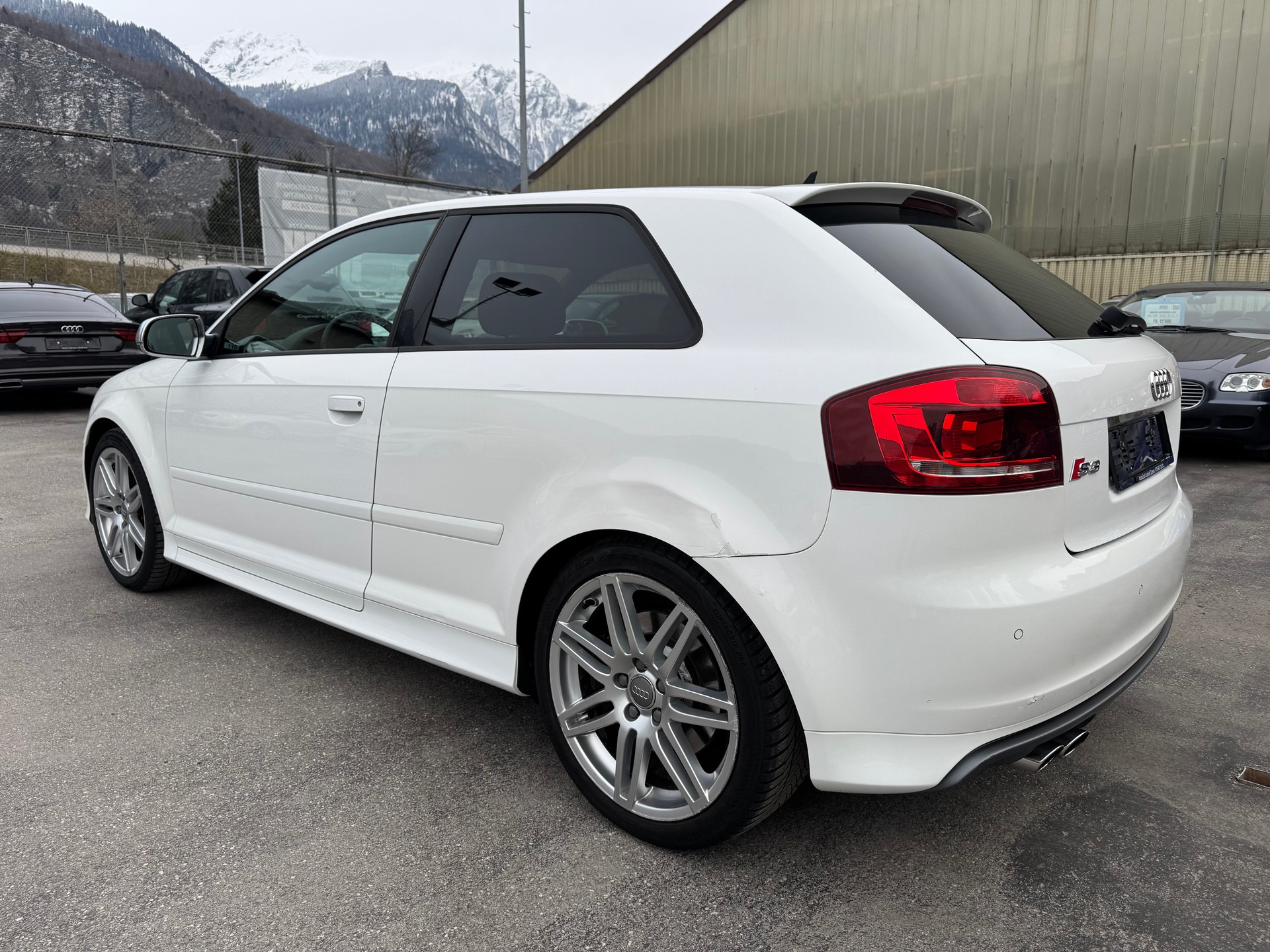 AUDI S3 2.0 TFSI quattro-image-5