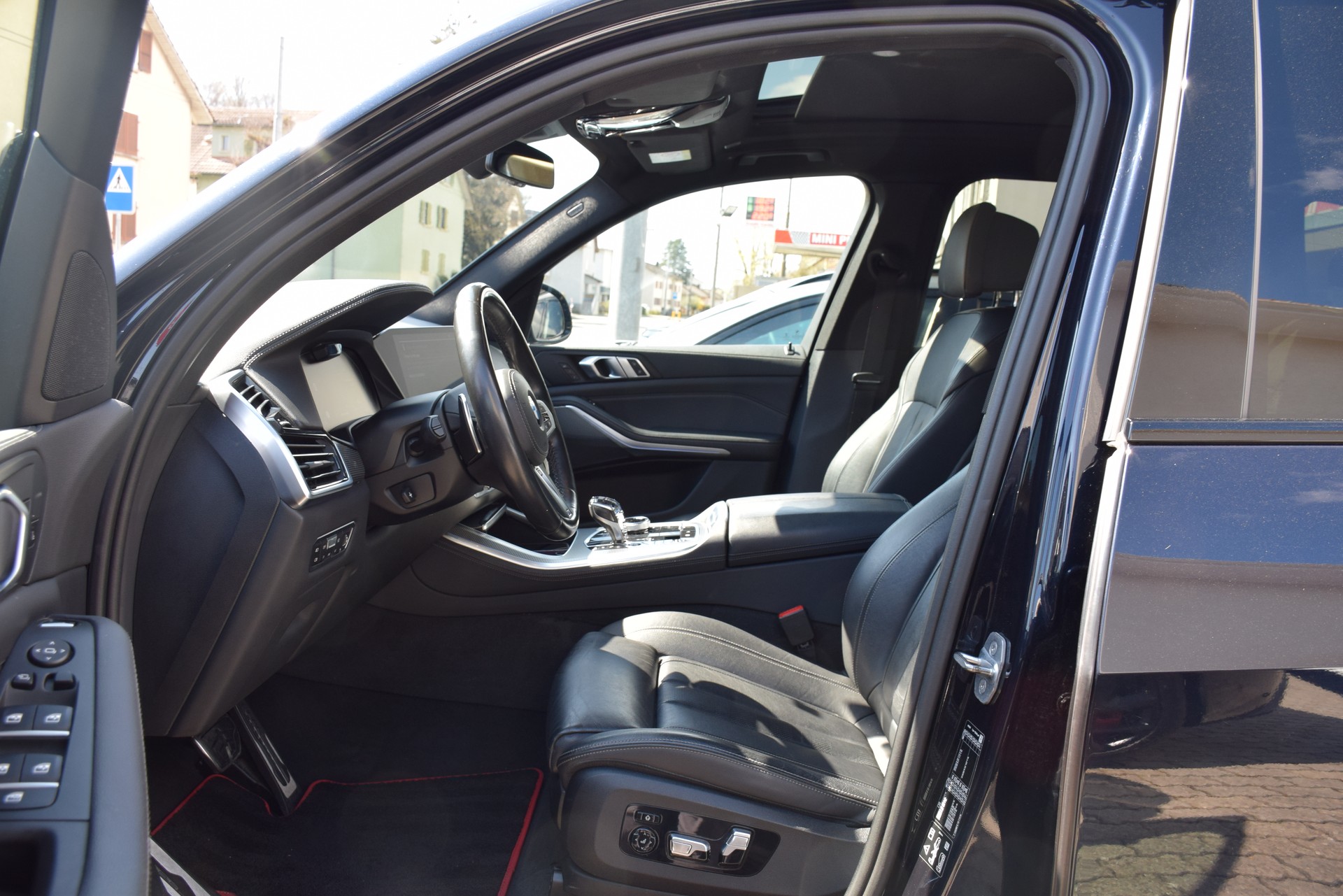 BMW X5 xDrive 40i M Sport Steptronic-image-13