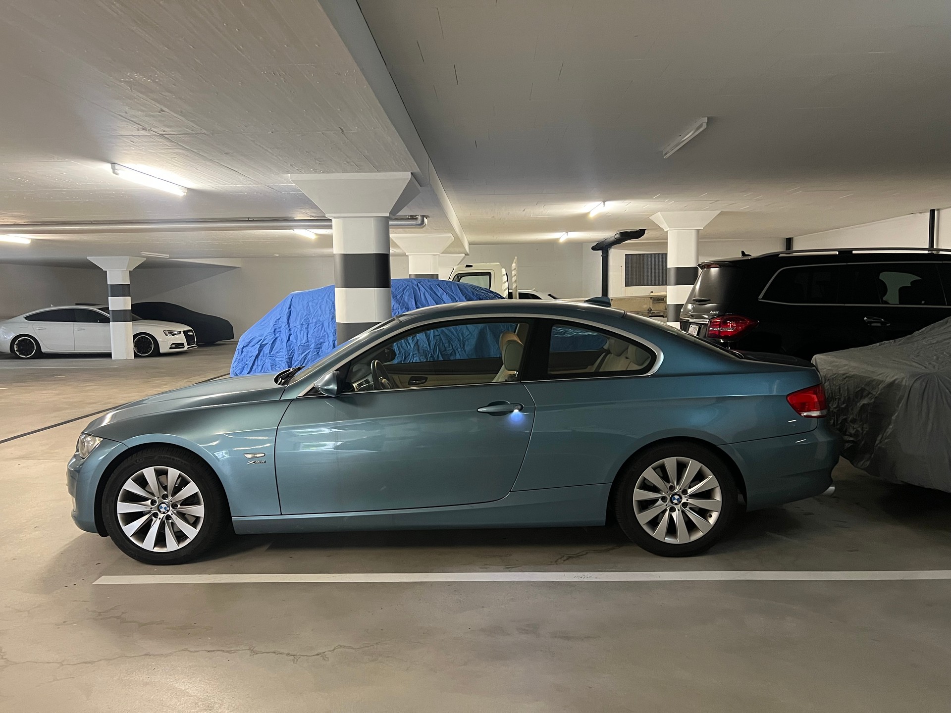 BMW 330i xDrive Coupé-image-9