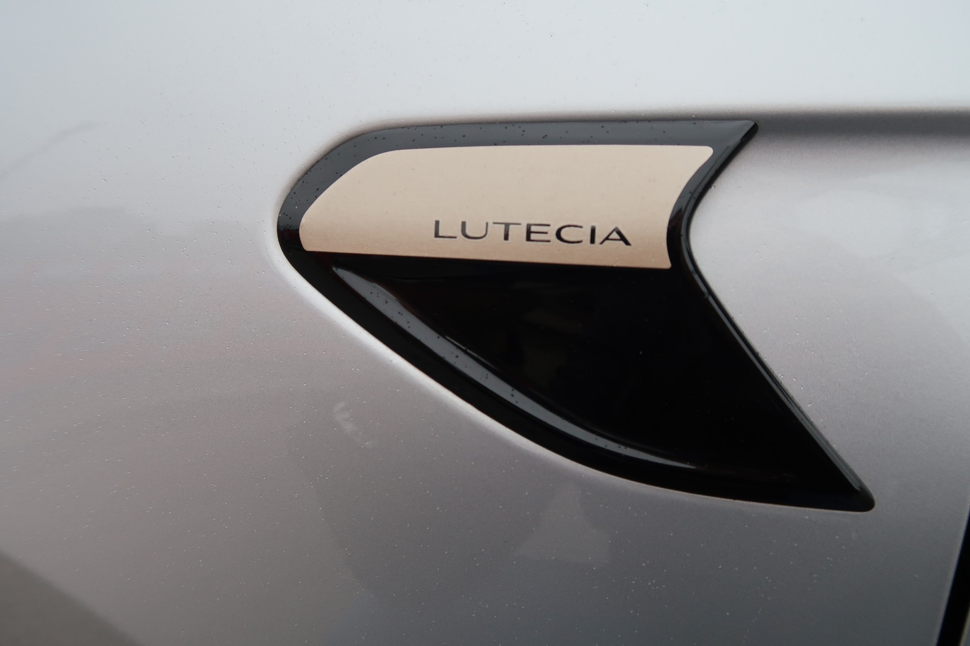 RENAULT Clio 1.6 E-Tech Lutecia-image-26