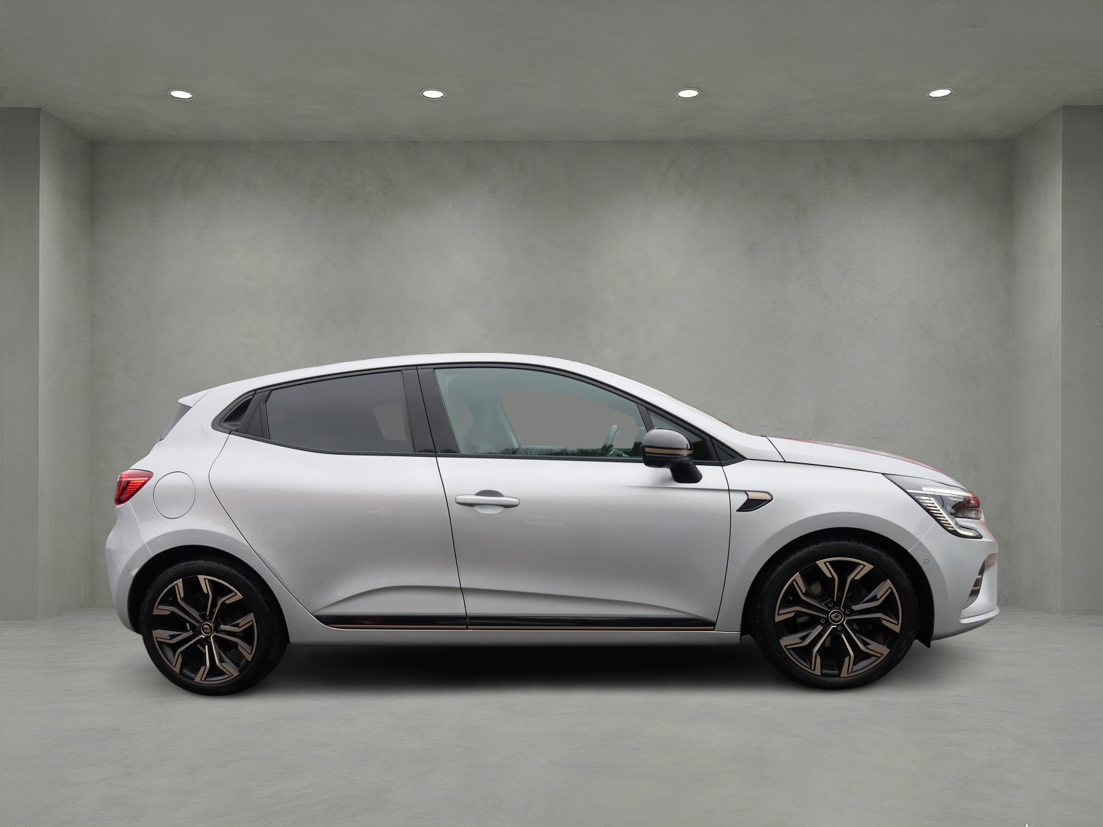 RENAULT Clio 1.6 E-Tech Lutecia-image-4
