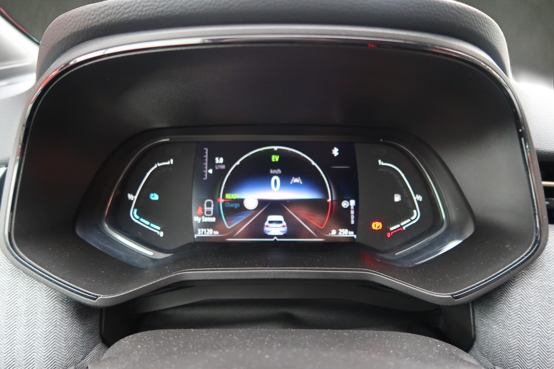 RENAULT Clio 1.6 E-Tech Lutecia-image-16