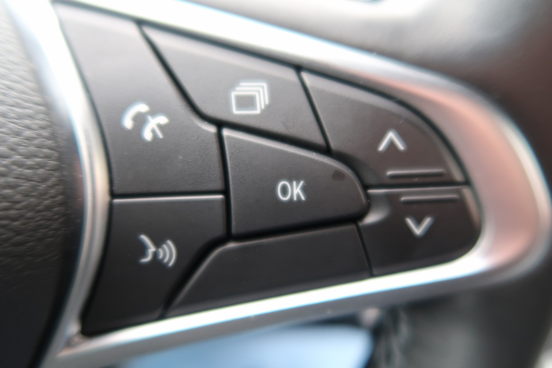 RENAULT Clio 1.6 E-Tech Lutecia-image-22