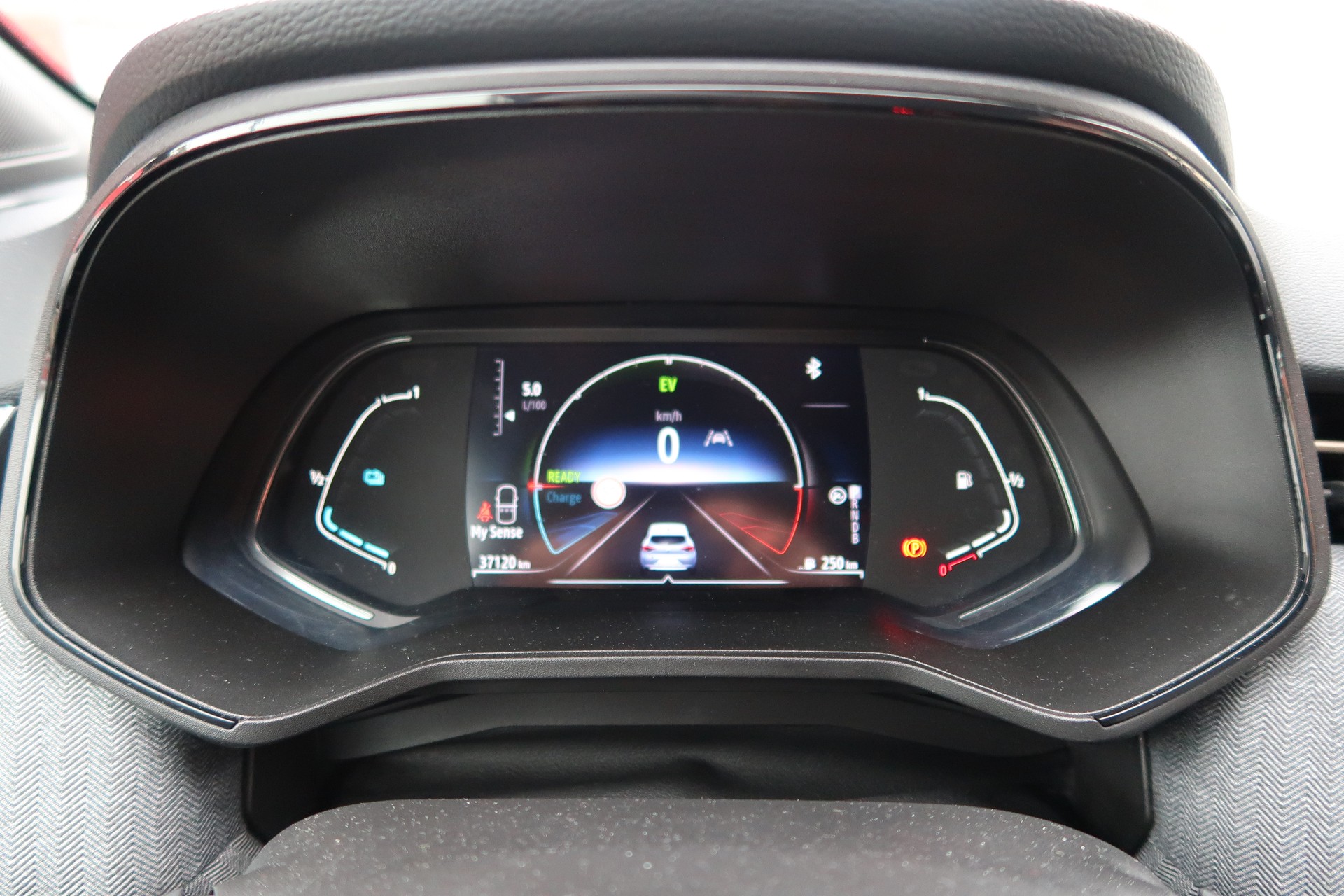 RENAULT Clio 1.6 E-Tech Lutecia-image-16