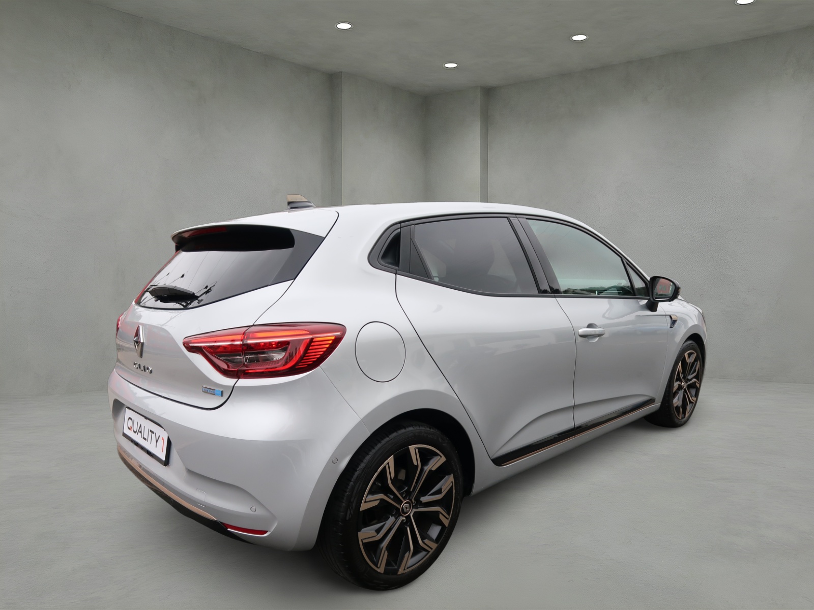 RENAULT Clio 1.6 E-Tech Lutecia-image-5