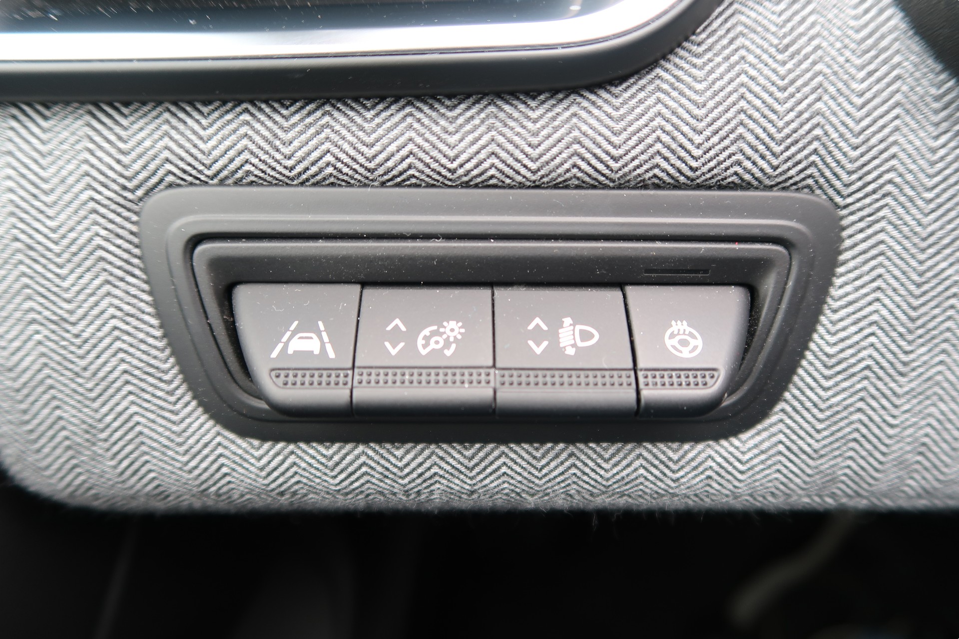 RENAULT Clio 1.6 E-Tech Lutecia-image-15